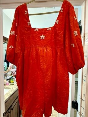 NWT Anthropologie Puff-Sleeve Floral Embroidered Women’s Romper (Shorts) L